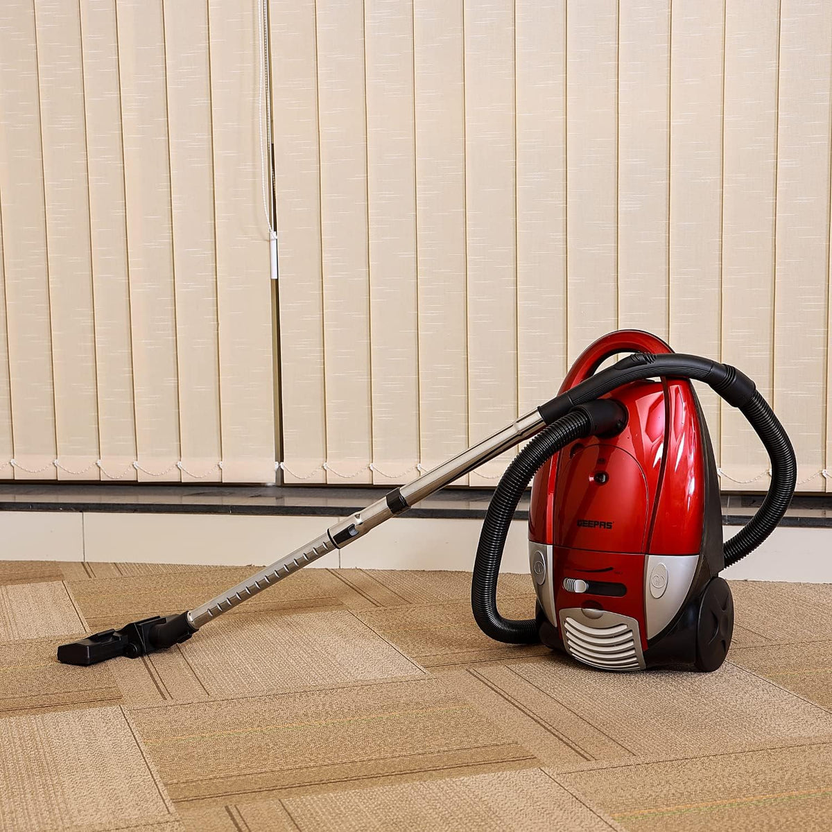 Geepas GVC2591 2000W Vacuum Cleaner Hepa Filter, 5L dust bag - Powerful Copper Motor, Dust Full Indicator Dry & Metal Tube