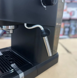 Ufesa 20-Bar High Pressure Digital Espresso Machine | 4 Botones