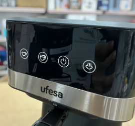 Ufesa 20-Bar High Pressure Digital Espresso Machine | 4 Botones