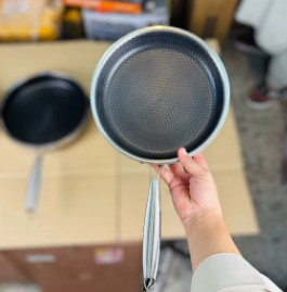 Imported Honeycomb Lesser Flat Fry Pan 30CM