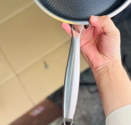 Imported Honeycomb Lesser Flat Fry Pan 28CM