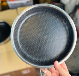 Imported Honeycomb Lesser Flat Fry Pan 26CM