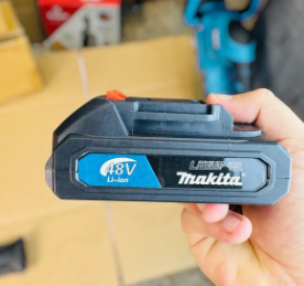 Makita Cordless 20 Inches 52Cm Hedge Trimmer