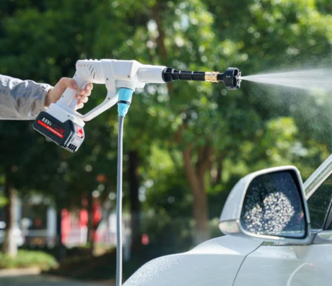 Geepas Rechargeable Solar & Car Washer