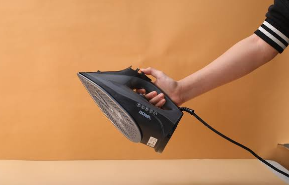 BOMA Steam Iron | 2200W Clothes Iron with Steam BM-2201