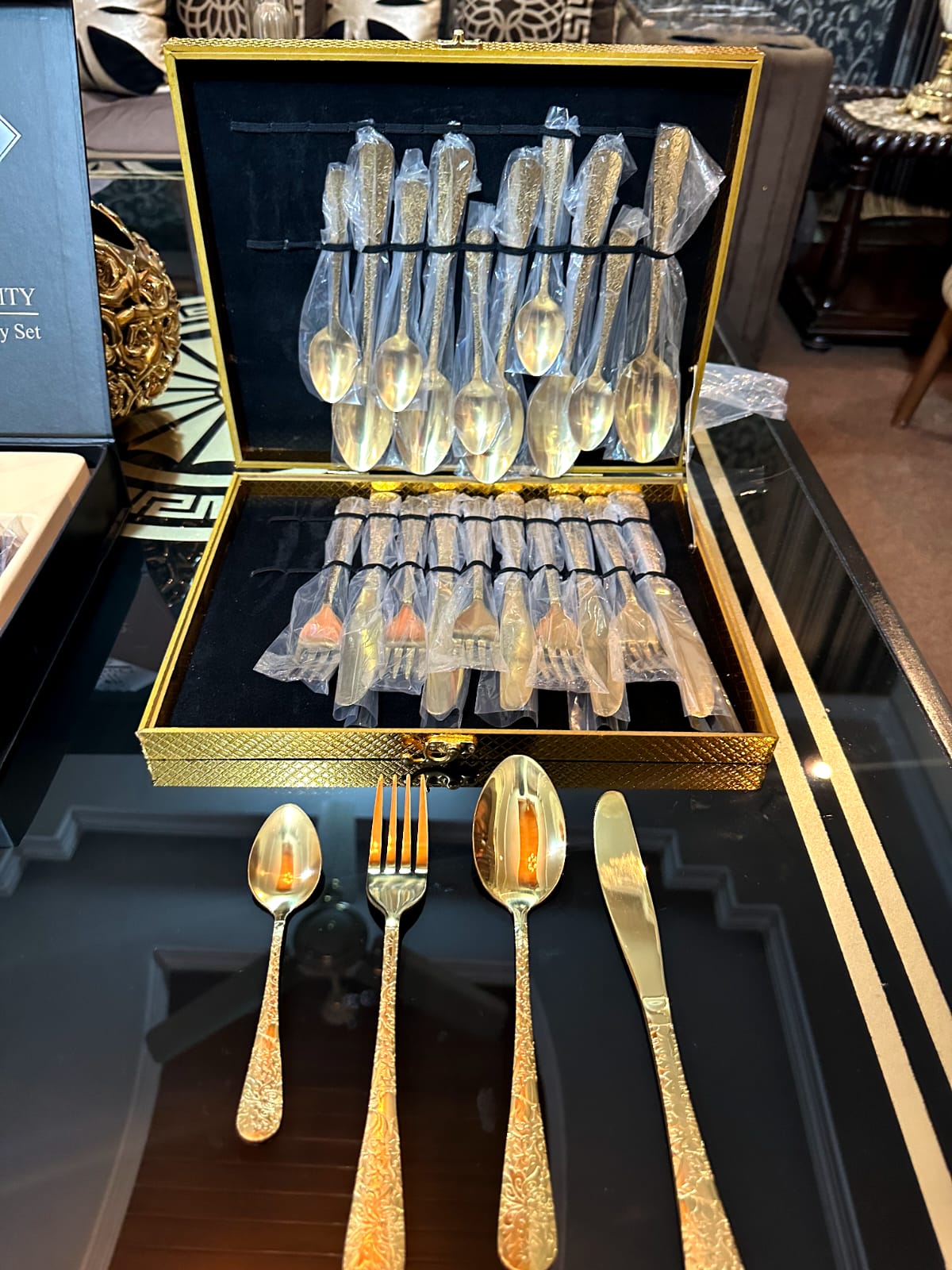 24 Pcs Premium Stainless Steel Cutlery Set - Golden