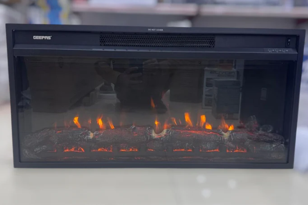 Geepas Electric Real Log Flame Effect Heater GRH28583P