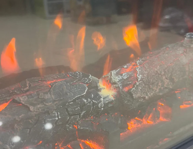 Geepas Electric Real Log Flame Effect Heater GRH28583P