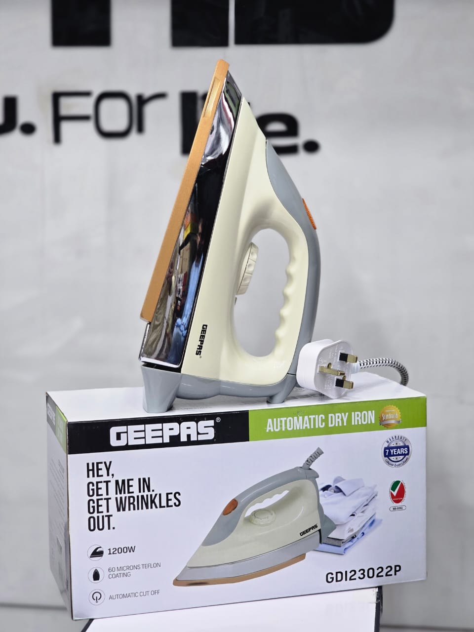 Geepas Automatic Dry Iron 1200W GDI23022P