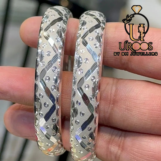 Zigzag Design Faded Pure Sterling Silver Bangles Pair